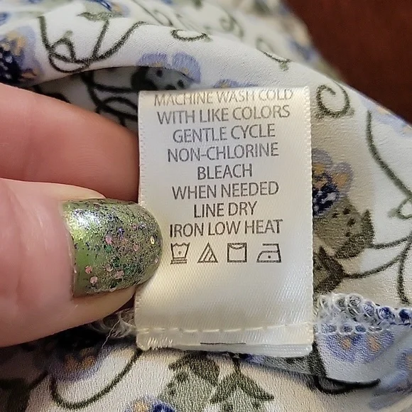 Max Studio Crepe Short Sleeve Faux Wrap Top Lasies Size L - Picture 9 of 9